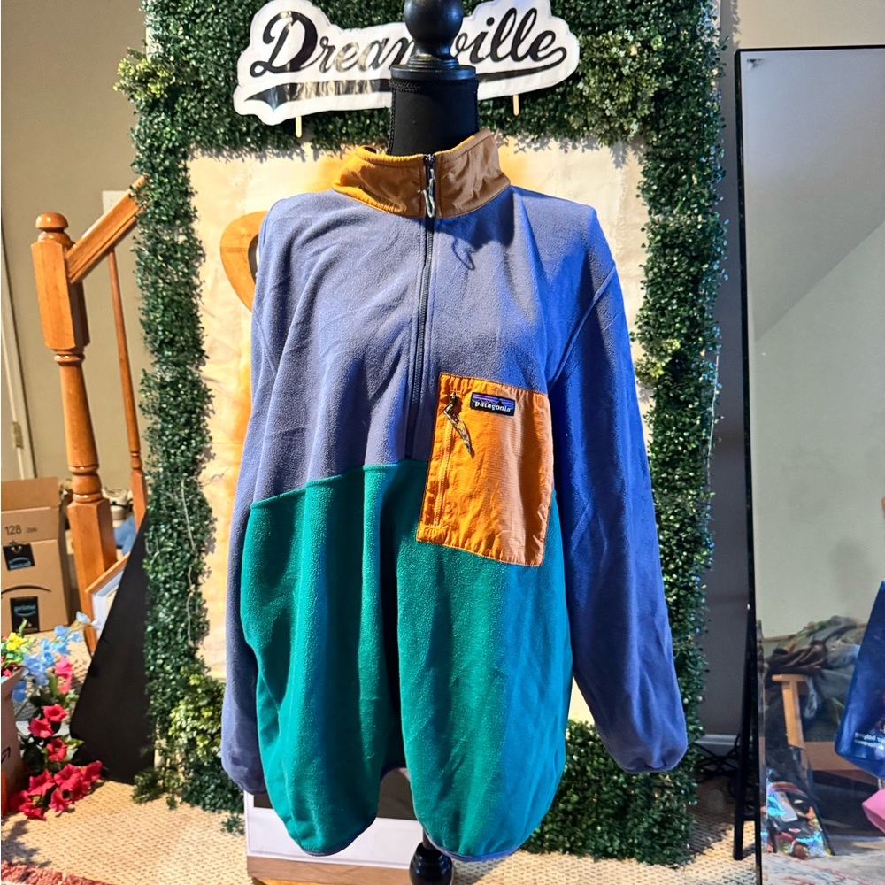 Patagonia Blue and Green Zip Up Sweater